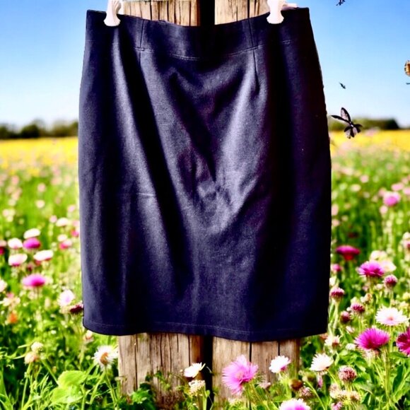 Eileen Fisher Black Pencil Skirt Pull On Stretch Knee Length Kick Pleat - Picture 2 of 9